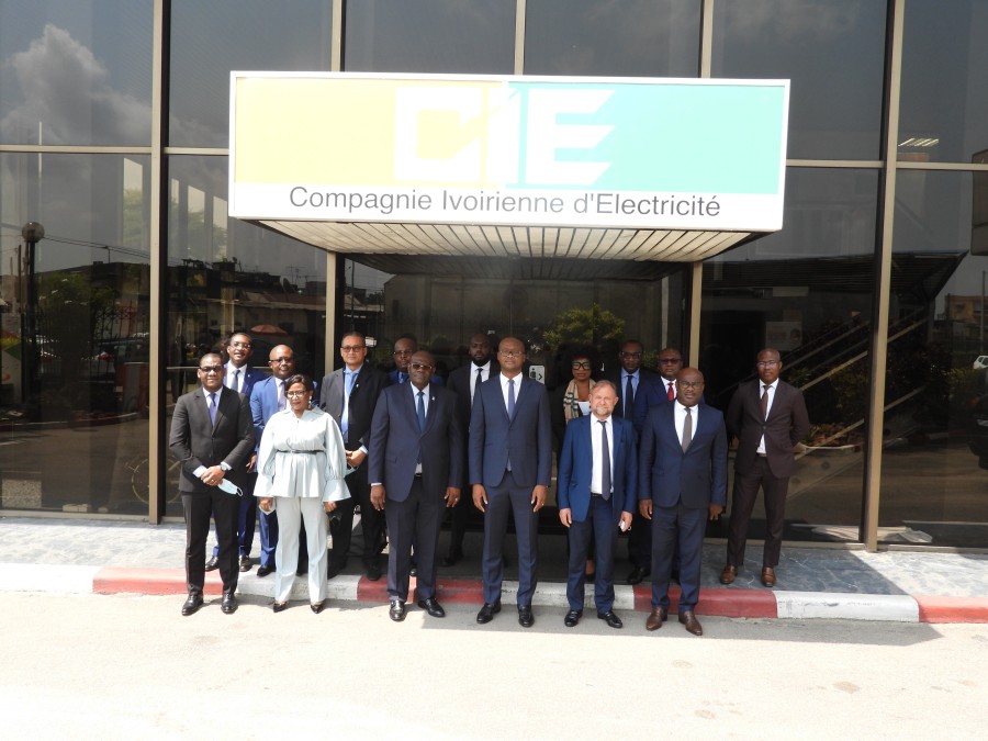 La CIE formalise son partenariat avec la Société d’Eau et d’Electricité du Gabon (SEEG) Plusieurs villages connectés au réseau électrique à Tiassalé